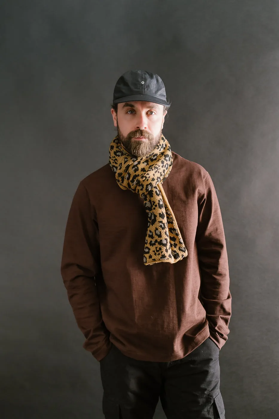 R5076 - Reversible Leopard Chunky Muffler Scarf - Beige